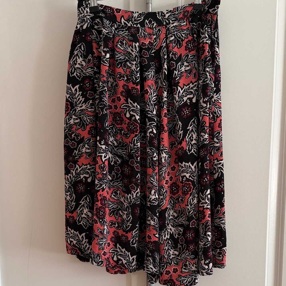 H&M Black and Pink Floral A-Line Skirt